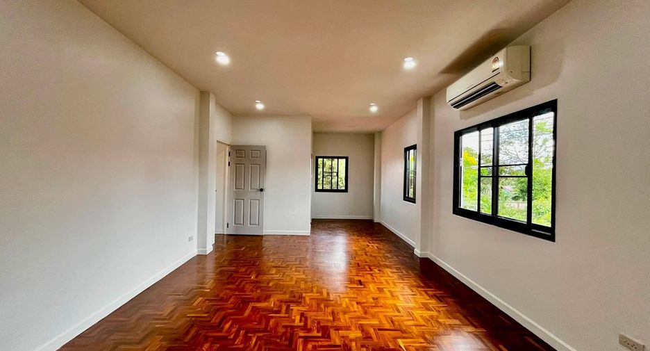 Casa en venta de 4 habitaciones en Hang Dong, Chiang Mai