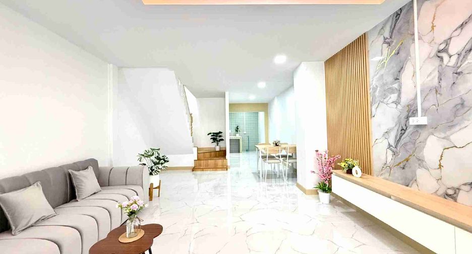 For sale 3 bedrooms townhouse in Khlong Sam Wa, Bangkok