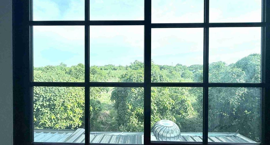For sale 3 bedrooms townhouse in Khlong Sam Wa, Bangkok