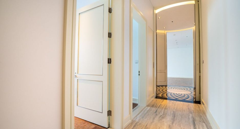 À vendre 3 chambres condo à Sathon, Bangkok