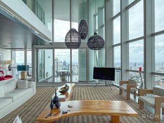 Condo en venta de 4 habitaciones en Sathon, Bangkok