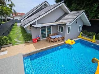 À louer 4 chambres villa à Bang Lamung, Chonburi