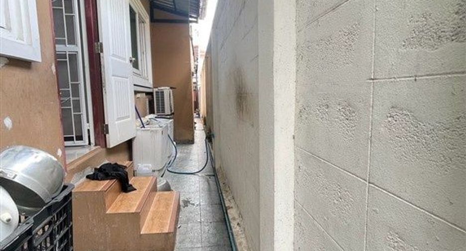 For sale 3 bedrooms house in Don Mueang, Bangkok