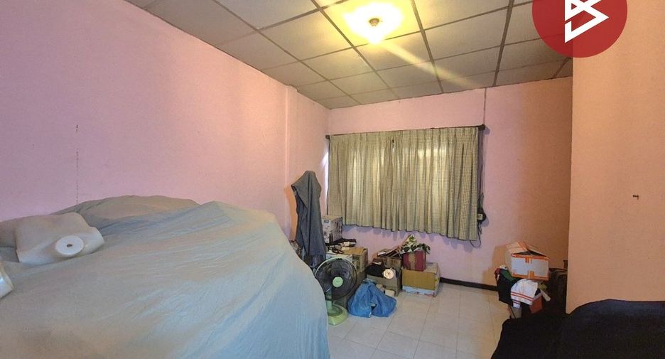 For sale 2 bedrooms townhouse in Khlong Luang, Pathum Thani