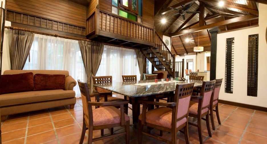À louer 3 chambres villa à Bang Lamung, Chonburi