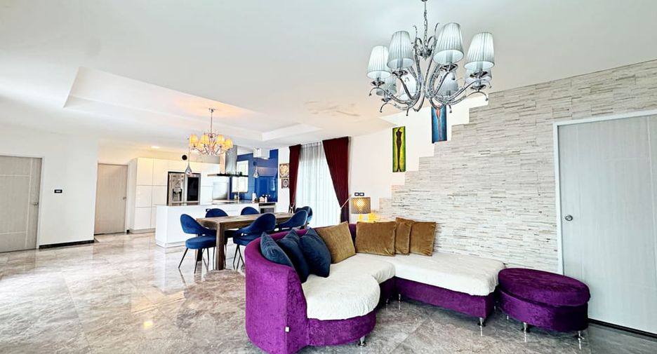 For sale 5 bedrooms villa in Bang Lamung, Chonburi