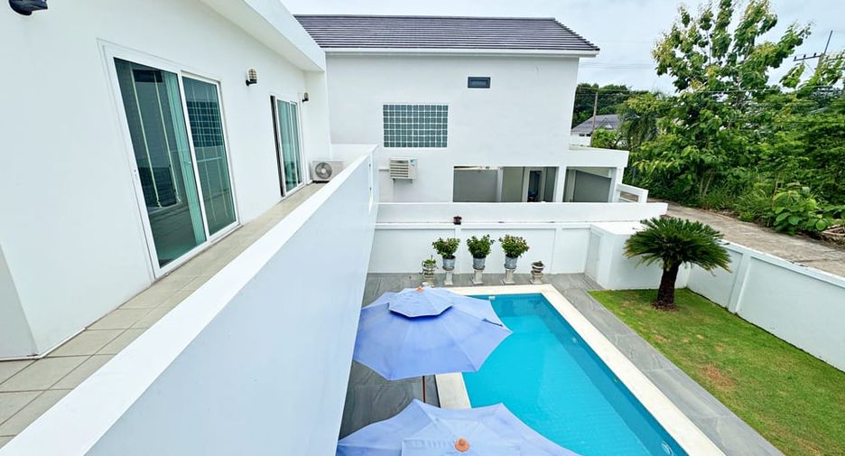 For sale 5 bedrooms villa in Bang Lamung, Chonburi