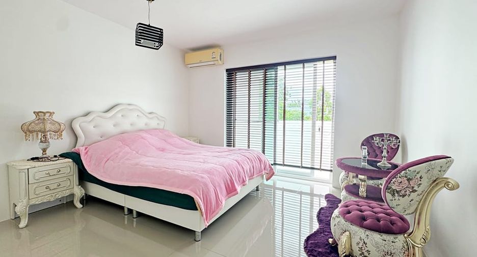 For sale 5 bedrooms villa in Bang Lamung, Chonburi