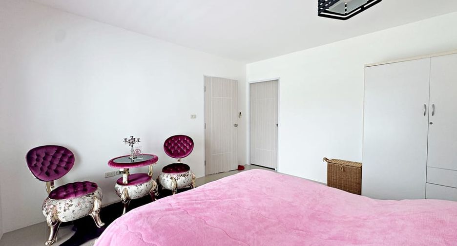 For sale 5 bedrooms villa in Bang Lamung, Chonburi