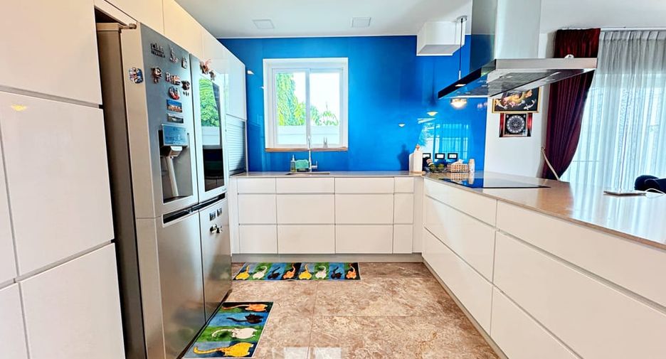 For sale 5 bedrooms villa in Bang Lamung, Chonburi