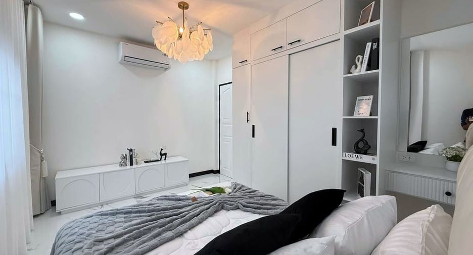 Haus zum Kauf mit 3 Zimmer in Bang Lamung, Chonburi