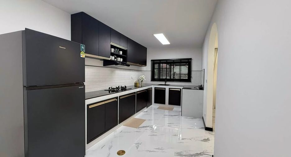 Haus zum Kauf mit 3 Zimmer in Bang Lamung, Chonburi