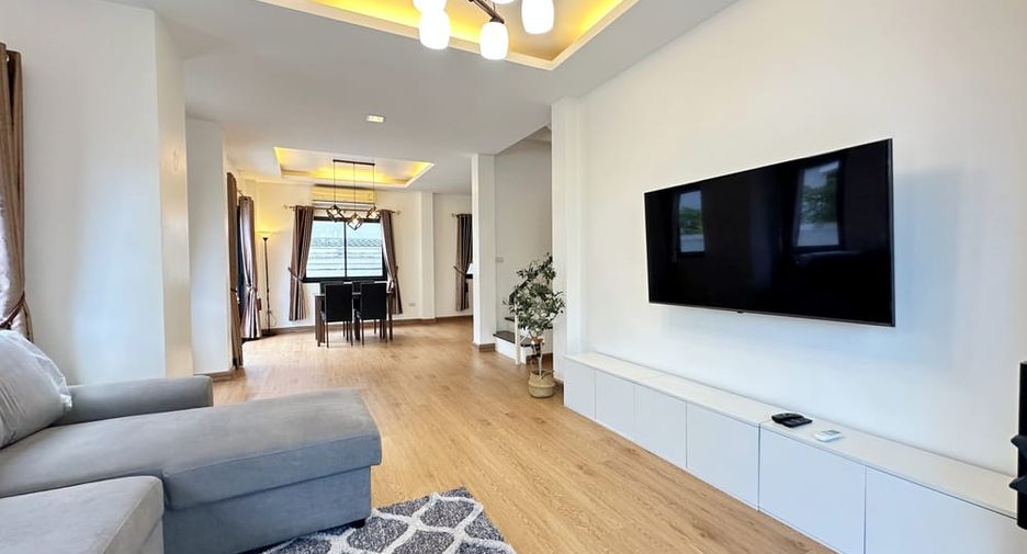 Haus zum Kauf mit 3 Zimmer in Bang Lamung, Chonburi