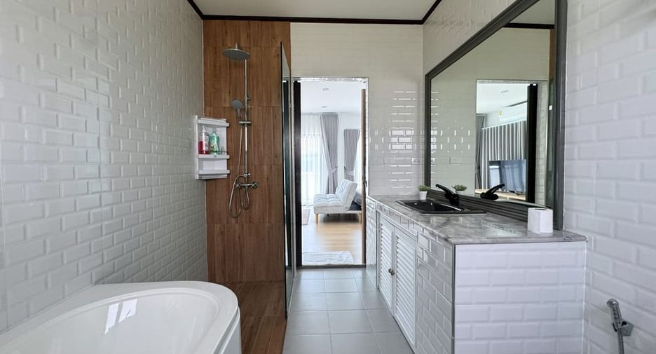 For sale 3 bedrooms villa in Na Jomtien, Pattaya