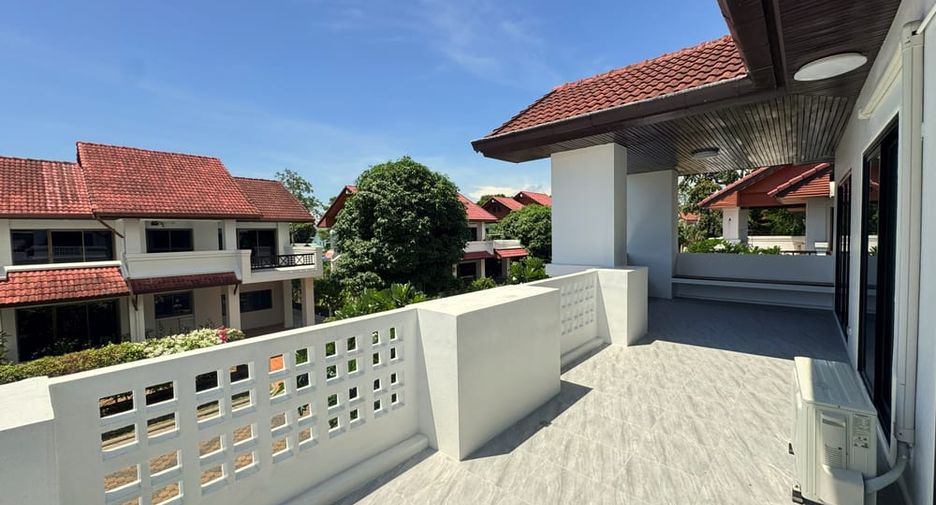 For sale 3 bedrooms villa in Na Jomtien, Pattaya