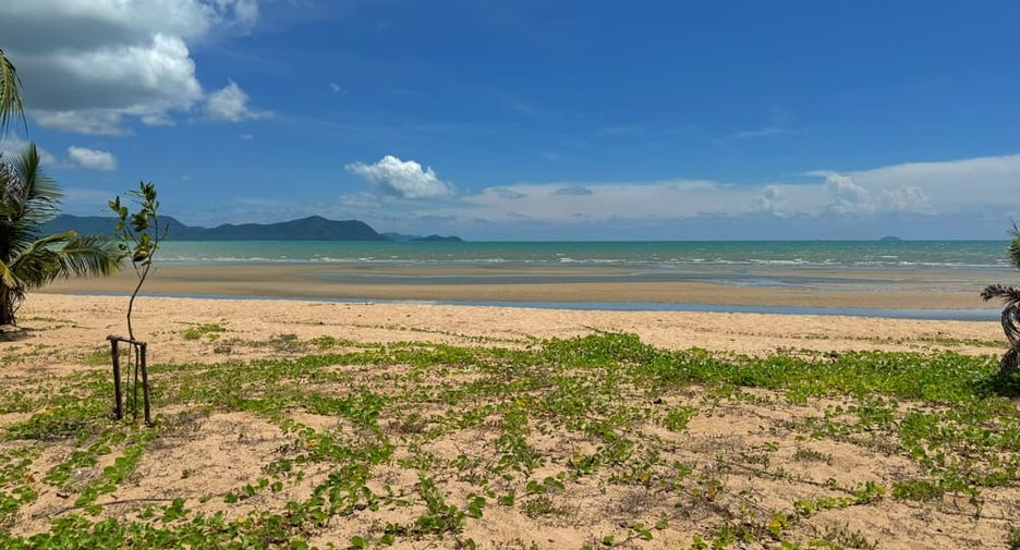 For sale 3 bedrooms villa in Na Jomtien, Pattaya
