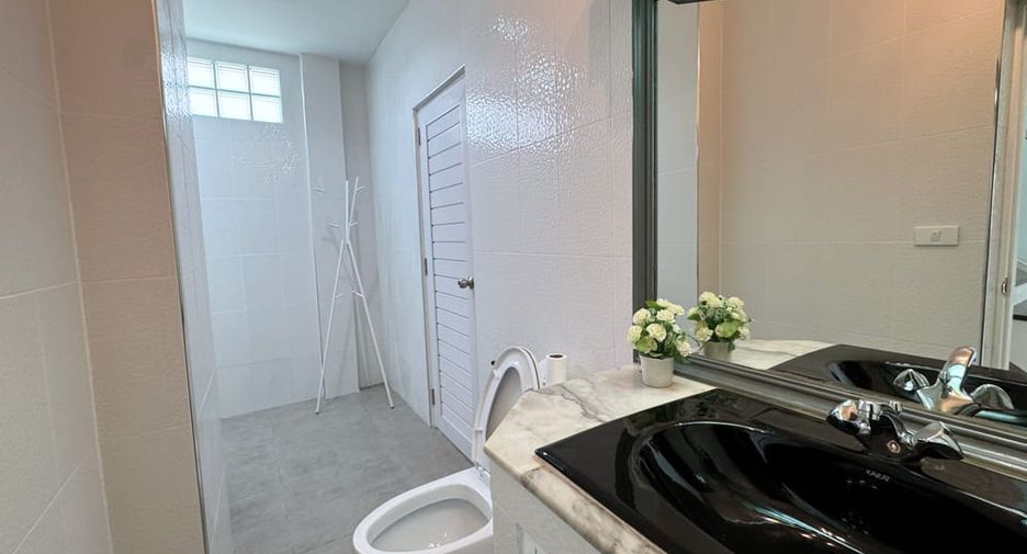 For sale 3 bedrooms villa in Na Jomtien, Pattaya