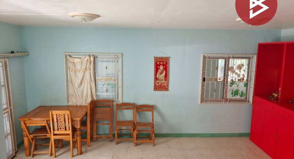 À vendre 3 chambres maison de ville à Mueang Chachoengsao, Chachoengsao