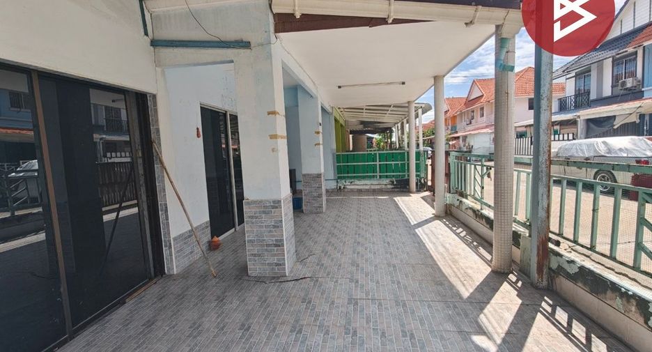 À vendre 3 chambres maison de ville à Mueang Chachoengsao, Chachoengsao