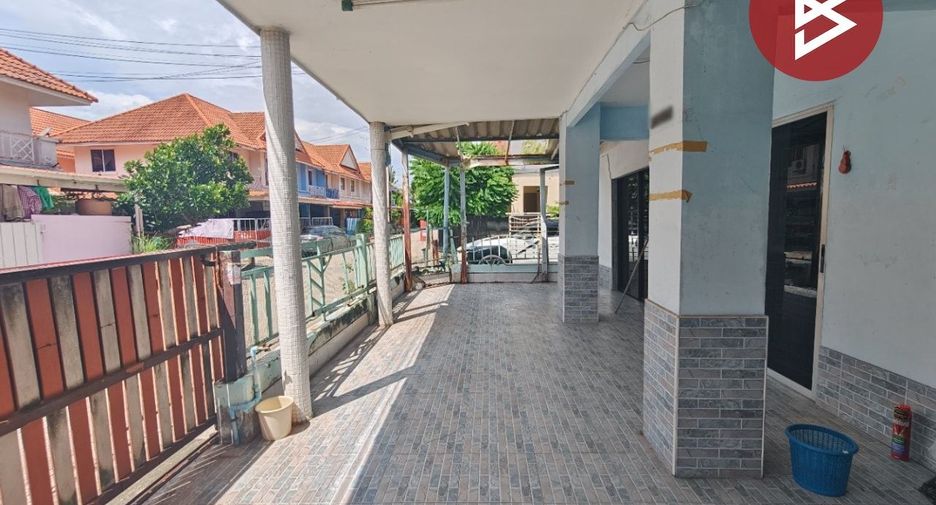 À vendre 3 chambres maison de ville à Mueang Chachoengsao, Chachoengsao