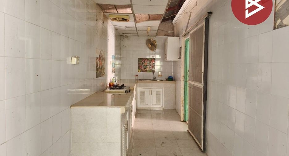 À vendre 3 chambres maison de ville à Mueang Chachoengsao, Chachoengsao