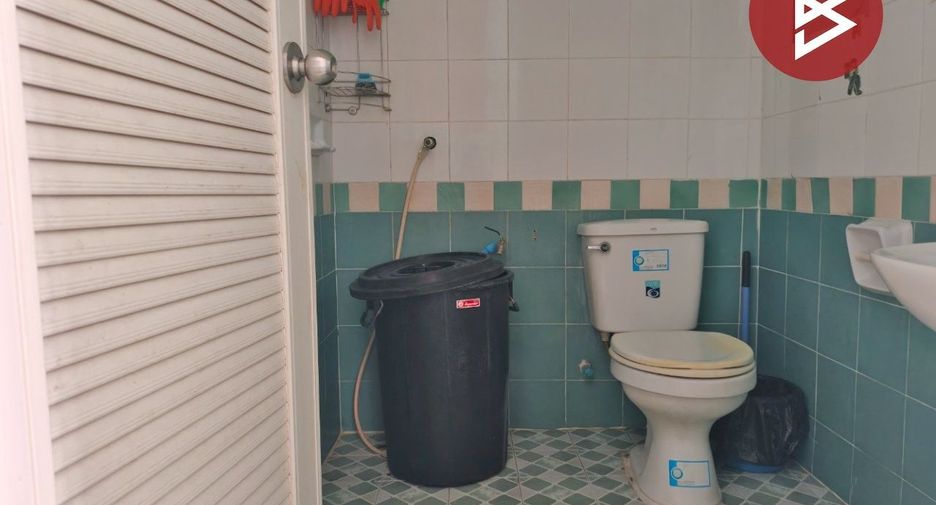 À vendre 3 chambres maison de ville à Mueang Chachoengsao, Chachoengsao