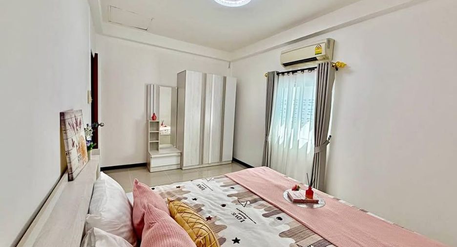 Haus zum Kauf mit 3 Zimmer in Bang Lamung, Chonburi