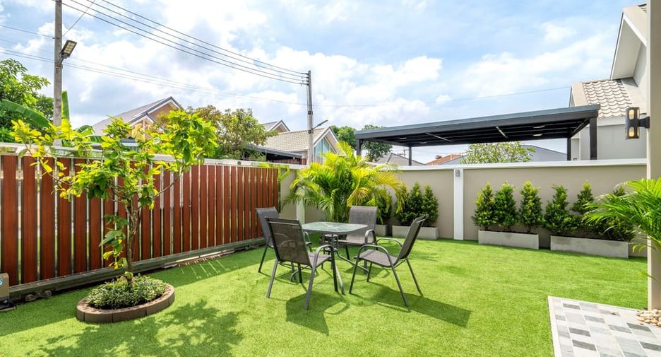 Casa en venta de 3 habitaciones en Bang Lamung, Chonburi