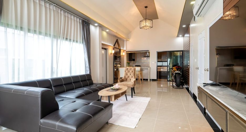 Casa en venta de 3 habitaciones en Bang Lamung, Chonburi
