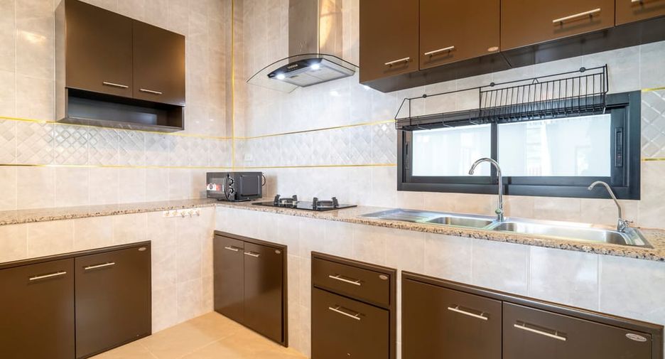Casa en venta de 3 habitaciones en Bang Lamung, Chonburi