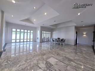 Haus zum Kauf mit 3 Zimmer in Bang Lamung, Chonburi