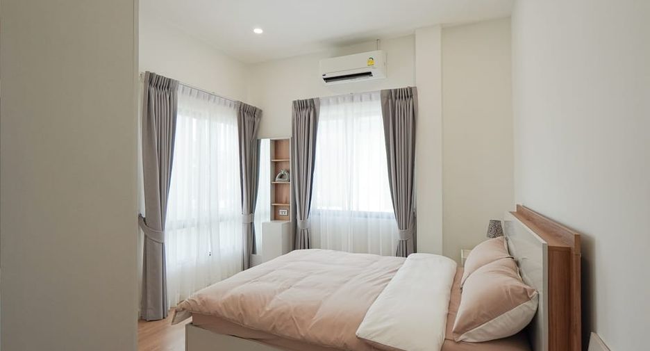 Casa en venta de 4 habitaciones en Bang Lamung, Chonburi