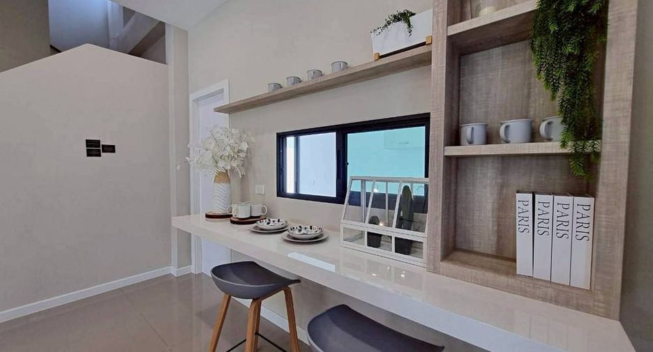 Casa en venta de 4 habitaciones en Bang Lamung, Chonburi