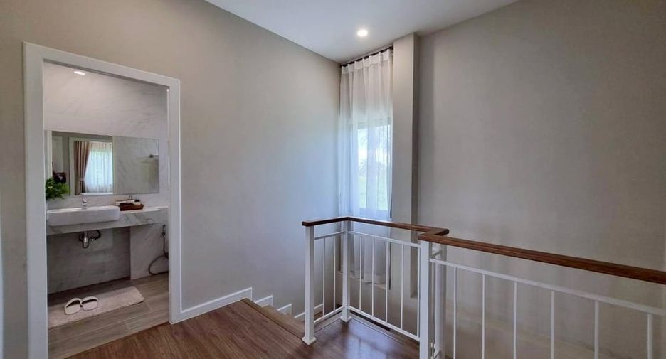 Casa en venta de 4 habitaciones en Bang Lamung, Chonburi