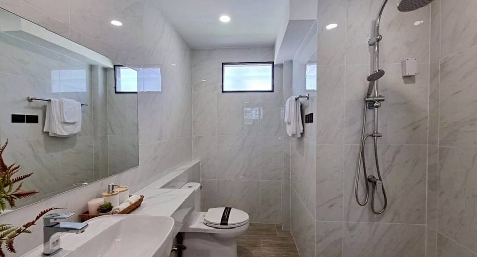 Casa en venta de 4 habitaciones en Bang Lamung, Chonburi