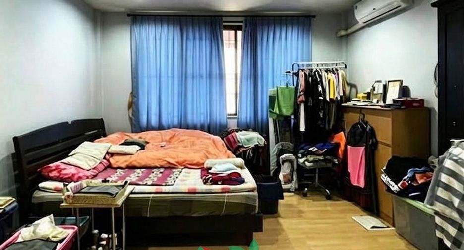Reihenhaus zum Kauf mit 4 Zimmer in Mueang Nonthaburi, Nonthaburi