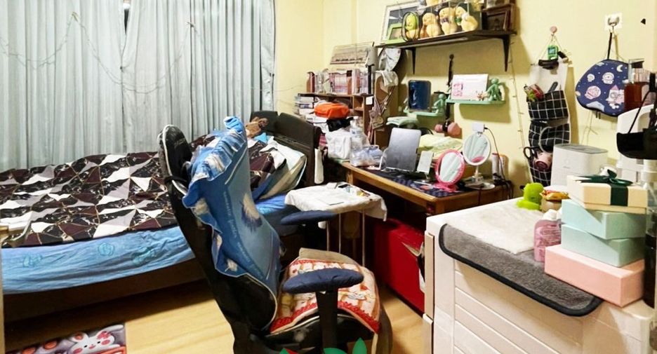 Reihenhaus zum Kauf mit 4 Zimmer in Mueang Nonthaburi, Nonthaburi