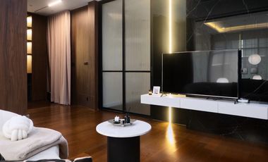 Haus zur Miete und zum Kauf mit 3 Zimmer in Phra Khanong, Bangkok