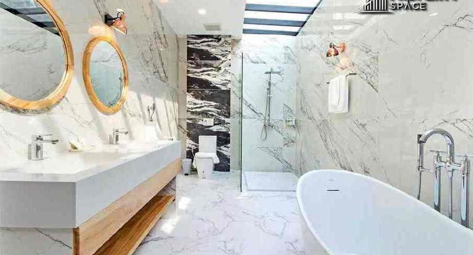 Villa en alquiler de 5 habitaciones en Bang Lamung, Chonburi