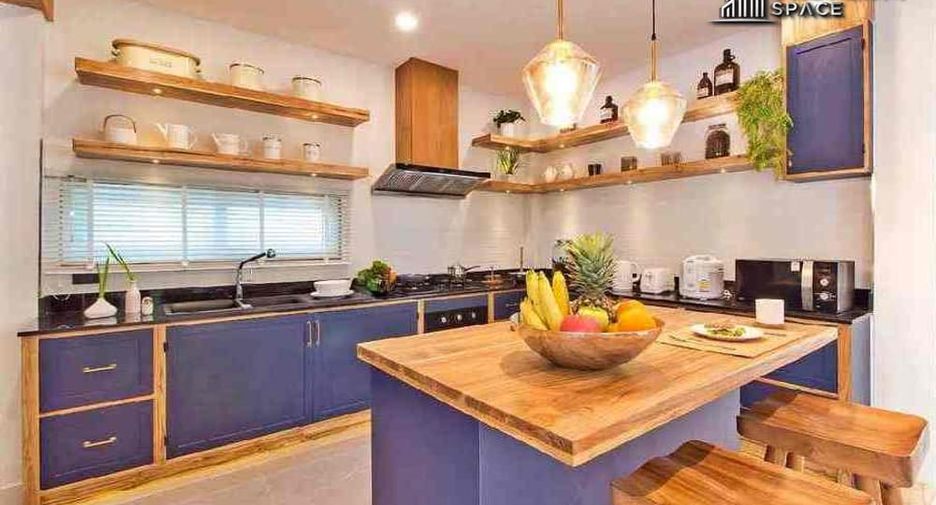 Villa en alquiler de 5 habitaciones en Bang Lamung, Chonburi
