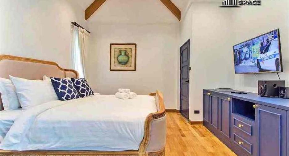 Villa en alquiler de 5 habitaciones en Bang Lamung, Chonburi