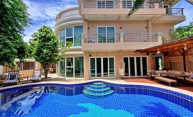 Villa en alquiler de 6 habitaciones en Bang Lamung, Chonburi
