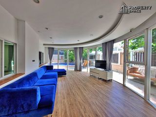 Villa en alquiler de 6 habitaciones en Bang Lamung, Chonburi