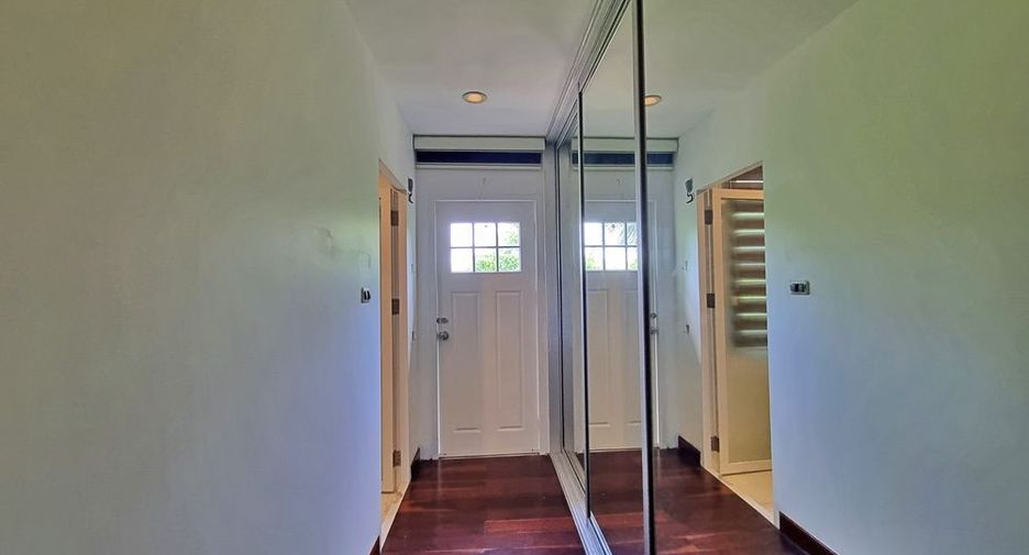 Villa en alquiler de 6 habitaciones en Bang Lamung, Chonburi