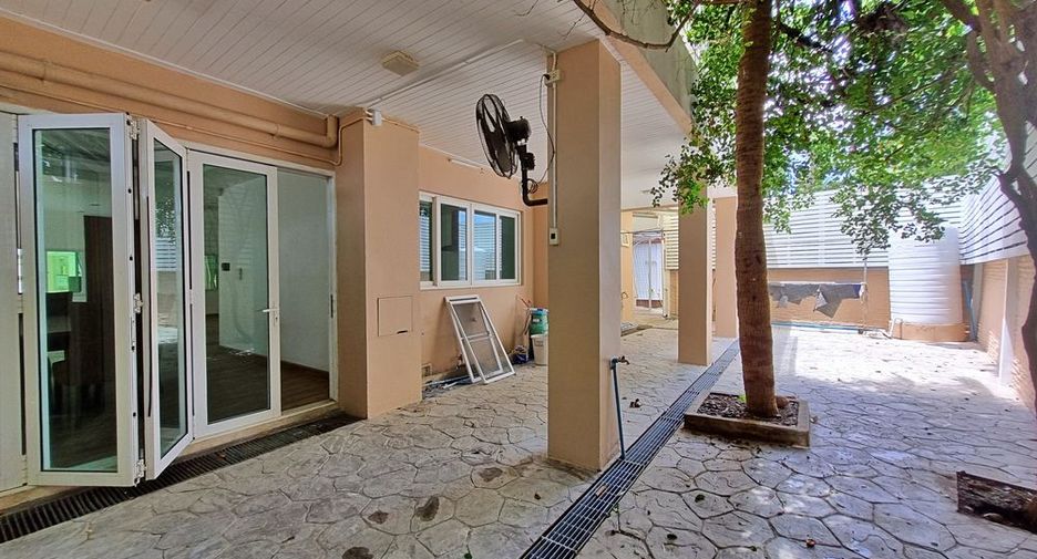 Villa en alquiler de 6 habitaciones en Bang Lamung, Chonburi