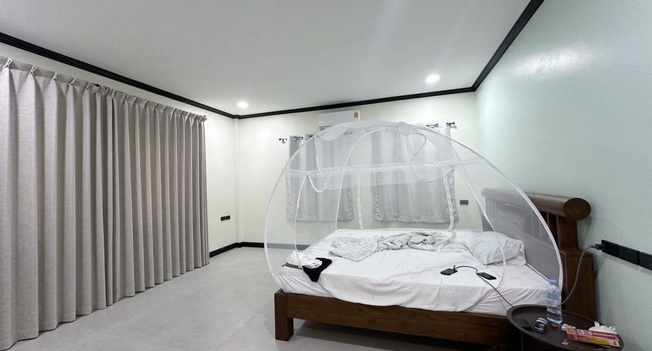 Villa zur Miete und zum Kauf mit 4 Zimmer in Huay Yai, Pattaya