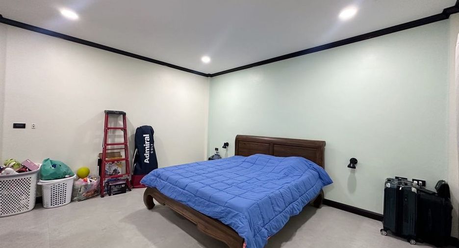 Villa zur Miete und zum Kauf mit 4 Zimmer in Huay Yai, Pattaya