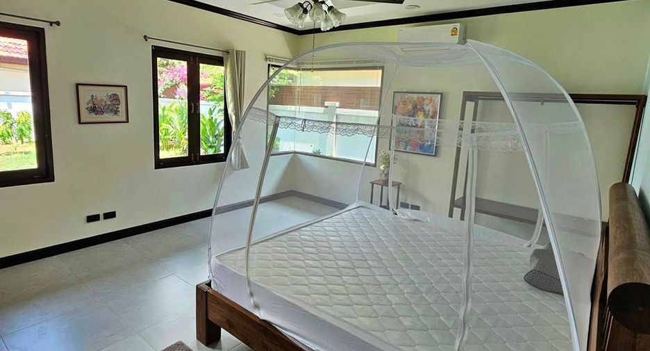 Villa zur Miete und zum Kauf mit 4 Zimmer in Huay Yai, Pattaya
