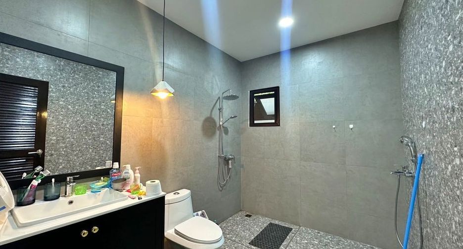 Villa zur Miete und zum Kauf mit 4 Zimmer in Huay Yai, Pattaya