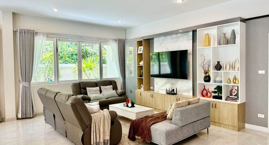 For rent and for sale 6 bedrooms villa in Huay Yai, Pattaya